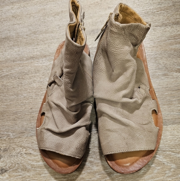 Miz Mooz sandals leather Size 38 fizzy upper anthropologie tan gray 7.5 - Picture 2 of 12